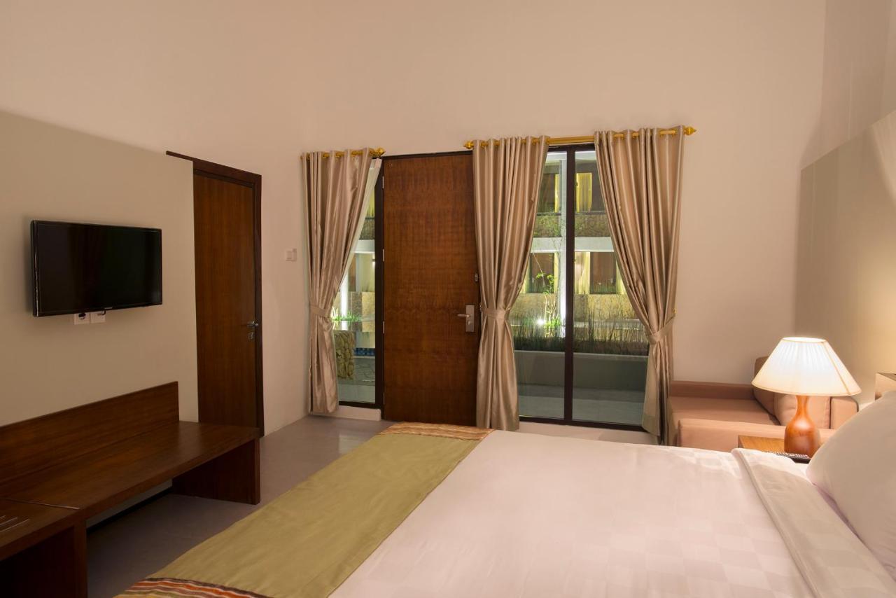 Hotel Neo+ Green Savana Sentul City Богор Экстерьер фото