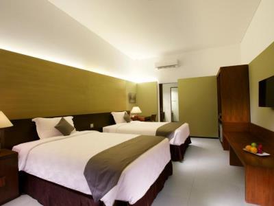 Hotel Neo+ Green Savana Sentul City Богор Экстерьер фото