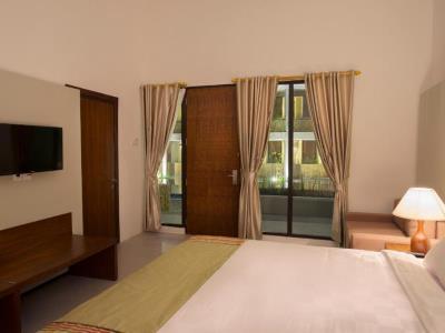 Hotel Neo+ Green Savana Sentul City Богор Экстерьер фото